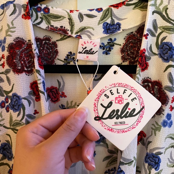 NWT Forever 21 boutique floral wrap dress - Picture 3 of 4